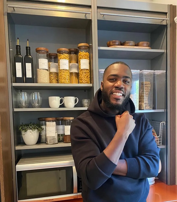 تكسب النقود من تنظيم خزائن ملابس المشاهير صورة رقم 5