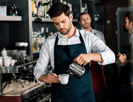 لمناسبة يوم الباريستا: إليكم جولة على أشهر المقاهي التاريخية في أوروبا صورة رقم 8