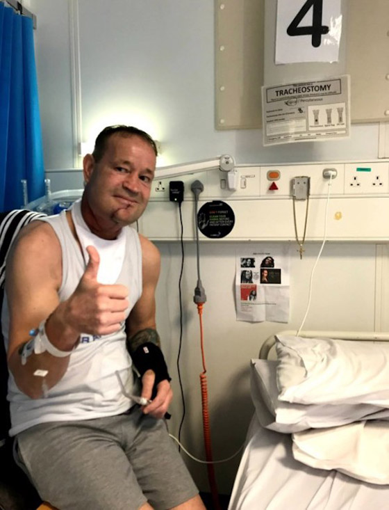 يتغلب على مرض السرطان بفضل وشم في ذراعه صورة رقم 2