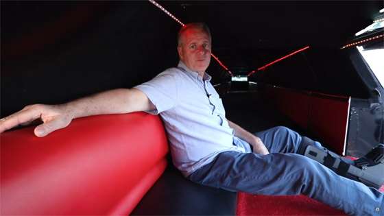 أطول سيارة بالعالم تدخل موسوعة غينيس.. طولها 30م وتحملها 26 عجلة! صورة رقم 14