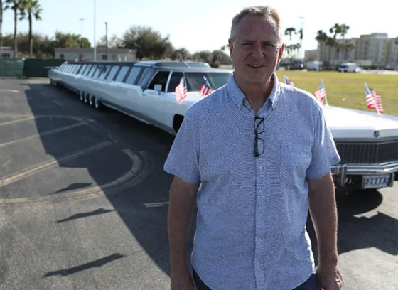 أطول سيارة بالعالم تدخل موسوعة غينيس.. طولها 30م وتحملها 26 عجلة! صورة رقم 19