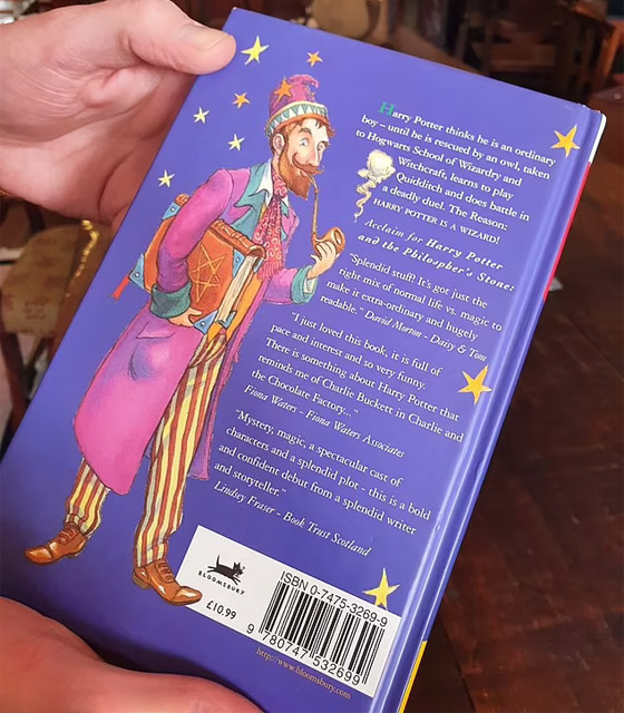 نسخة شبه مهترئة نادرة من سلسلة هاري بوتر تباع بآلاف الدولارات صورة رقم 3