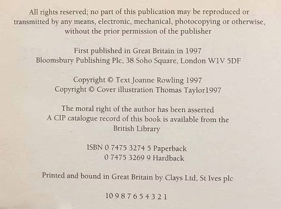 نسخة شبه مهترئة نادرة من سلسلة هاري بوتر تباع بآلاف الدولارات صورة رقم 5