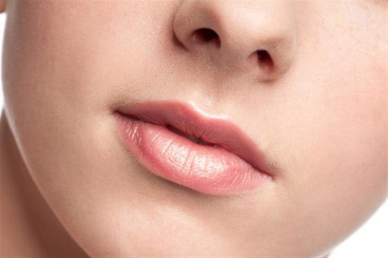 6 خلطات طبيعية لترطيب الشفاه صورة رقم 1