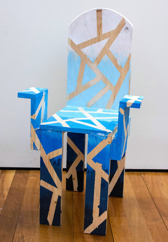 صور مدهشة: طلاب يطلقون العنان لخيالهم بمشروع تصميم كراسي خشبية صورة رقم 5