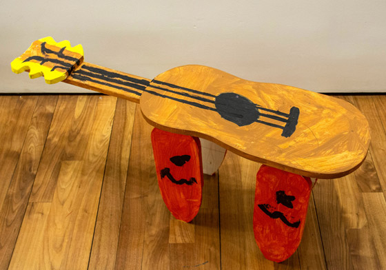 صور مدهشة: طلاب يطلقون العنان لخيالهم بمشروع تصميم كراسي خشبية صورة رقم 7