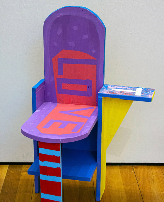 صور مدهشة: طلاب يطلقون العنان لخيالهم بمشروع تصميم كراسي خشبية صورة رقم 23