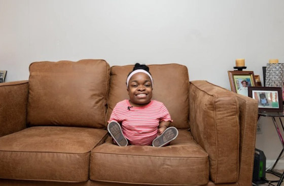 تحصل على لقب أقصر امرأة في العالم صورة رقم 3