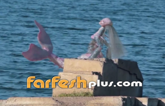 بالفيديو: ظهور حورية البحر على أحد الشواطئ.. حقيقة أم خدعة؟ صورة رقم 7 بالفيديو: ظهور حورية البحر على أحد الشواطئ.. حقيقة أم خدعة؟ صورة رقم 7