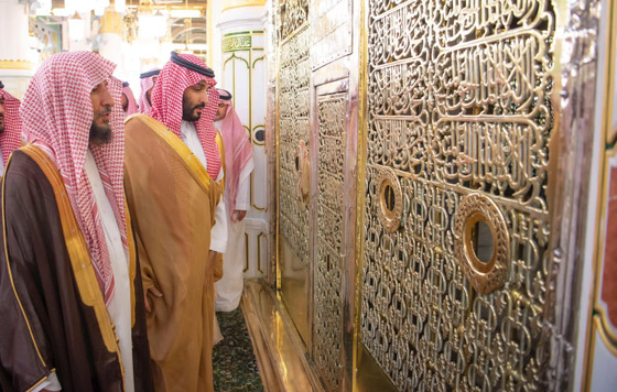 فيديو: ولي العهد السعودي يصلي بمسجد قباء النبوي ويطلق مشروع توسعته صورة رقم 2 فيديو: ولي العهد السعودي يصلي بمسجد قباء النبوي ويطلق مشروع توسعته صورة رقم 2