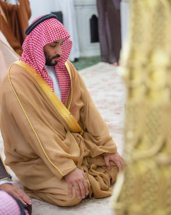 فيديو: ولي العهد السعودي يصلي بمسجد قباء النبوي ويطلق مشروع توسعته صورة رقم 4 فيديو: ولي العهد السعودي يصلي بمسجد قباء النبوي ويطلق مشروع توسعته صورة رقم 4