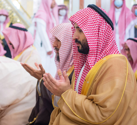 فيديو: ولي العهد السعودي يصلي بمسجد قباء النبوي ويطلق مشروع توسعته صورة رقم 5 فيديو: ولي العهد السعودي يصلي بمسجد قباء النبوي ويطلق مشروع توسعته صورة رقم 5