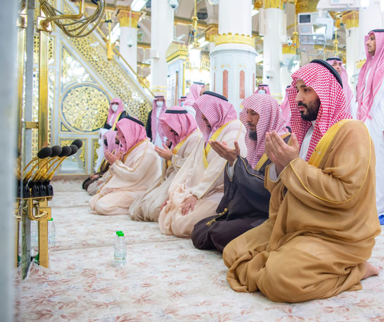 فيديو: ولي العهد السعودي يصلي بمسجد قباء النبوي ويطلق مشروع توسعته صورة رقم 3 فيديو: ولي العهد السعودي يصلي بمسجد قباء النبوي ويطلق مشروع توسعته صورة رقم 3