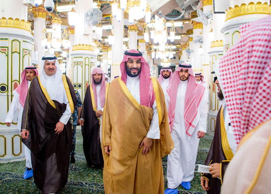 فيديو: ولي العهد السعودي يصلي بمسجد قباء النبوي ويطلق مشروع توسعته صورة رقم 7 فيديو: ولي العهد السعودي يصلي بمسجد قباء النبوي ويطلق مشروع توسعته صورة رقم 7