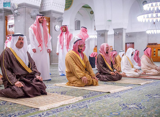 فيديو: ولي العهد السعودي يصلي بمسجد قباء النبوي ويطلق مشروع توسعته صورة رقم 1 فيديو: ولي العهد السعودي يصلي بمسجد قباء النبوي ويطلق مشروع توسعته صورة رقم 1