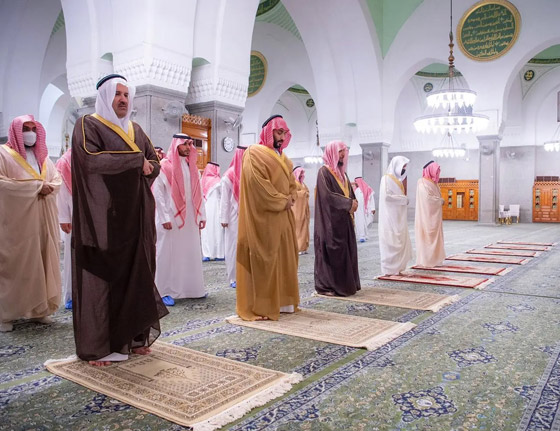 فيديو: ولي العهد السعودي يصلي بمسجد قباء النبوي ويطلق مشروع توسعته صورة رقم 9 فيديو: ولي العهد السعودي يصلي بمسجد قباء النبوي ويطلق مشروع توسعته صورة رقم 9