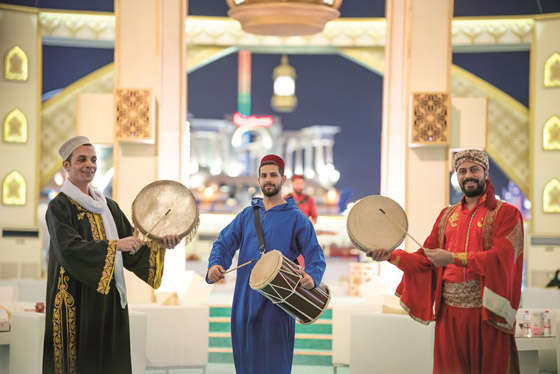 صور :أجواء رمضانية استثنائية في «القرية العالمية» صورة رقم 1