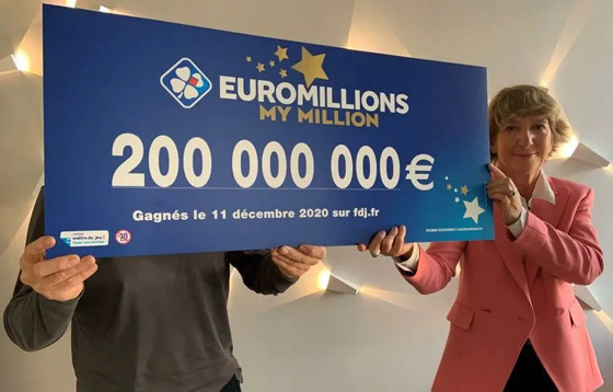 فاز بـ200 مليون يورو.. رجل فرنسي يتبرع بأرباحه من اليانصيب! صورة رقم 1 فاز بـ200 مليون يورو.. رجل فرنسي يتبرع بأرباحه من اليانصيب! صورة رقم 1