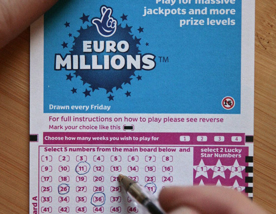 فاز بـ200 مليون يورو.. رجل فرنسي يتبرع بأرباحه من اليانصيب! صورة رقم 2 فاز بـ200 مليون يورو.. رجل فرنسي يتبرع بأرباحه من اليانصيب! صورة رقم 2