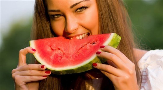 كيف يؤثر تناول البطيخ على عملية فقدان الوزن؟ صورة رقم 7