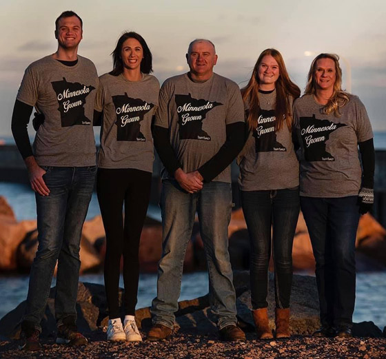 أقصرهم طولها 191 سم! تعرفوا على أطول عائلة في العالم دخلت غينيس صورة رقم 4 أقصرهم طولها 191 سم! تعرفوا على أطول عائلة في العالم دخلت غينيس صورة رقم 4