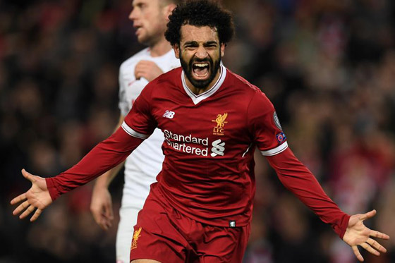 صور محمد صلاح يحتفل بالكريسماس مع عائلته وينشر صور بناته أمام شجرة الميلاد صورة رقم 6