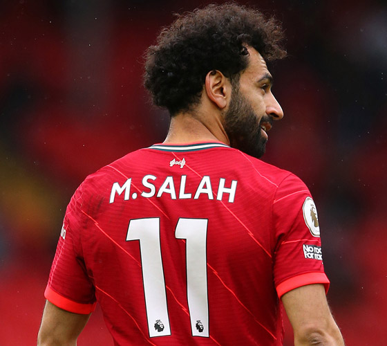 صور محمد صلاح يحتفل بالكريسماس مع عائلته وينشر صور بناته أمام شجرة الميلاد صورة رقم 8