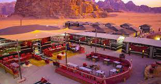 وادي رم.. رمال ذهبية تغري المصطافين بزيارة الأردن صورة رقم 16