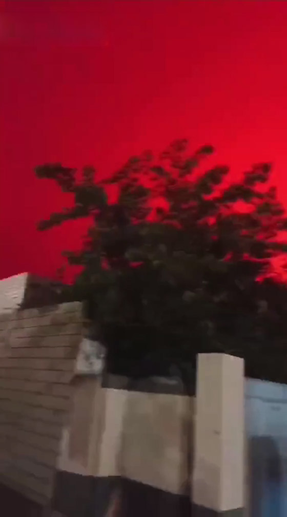 ظاهرة غريبة تثير الرعب في الصين.. فجأة تحولت السماء للون الأحمر! صورة رقم 9