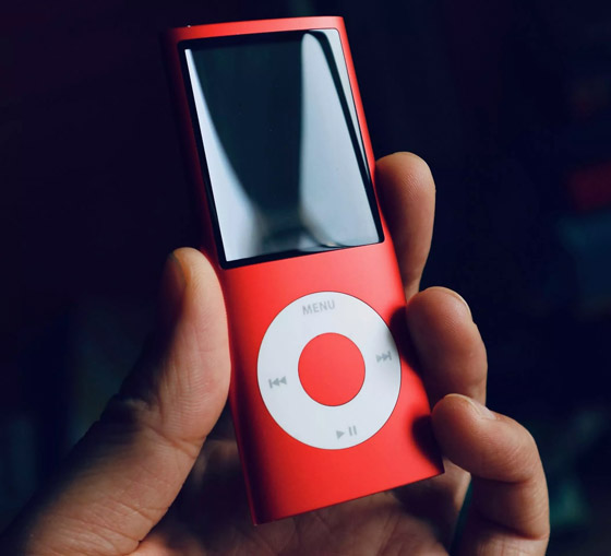 آيبود.. أبل توقف تصنيع أحد منتجاتها بعد 20 عاما من إطلاقه صورة رقم 6