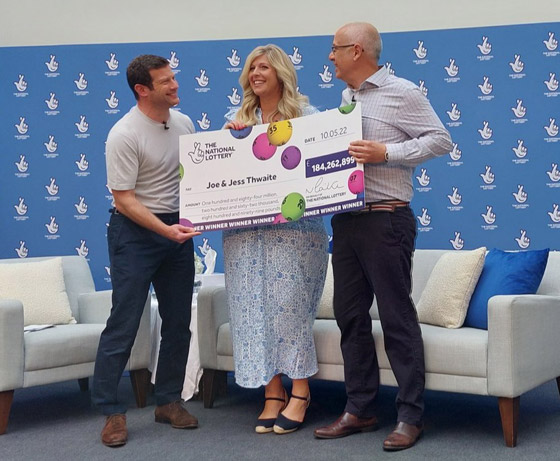 زوجان يفوزان بأكبر جائزة يانصيب في تاريخ بريطانيا.. صور صورة رقم 3