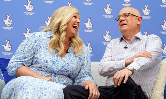 زوجان يفوزان بأكبر جائزة يانصيب في تاريخ بريطانيا.. صور صورة رقم 4