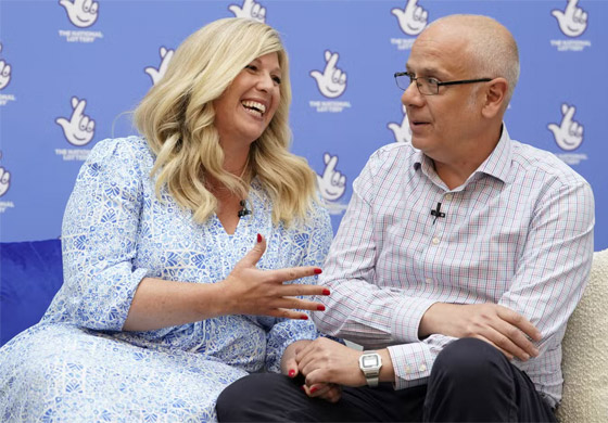 زوجان يفوزان بأكبر جائزة يانصيب في تاريخ بريطانيا.. صور صورة رقم 8