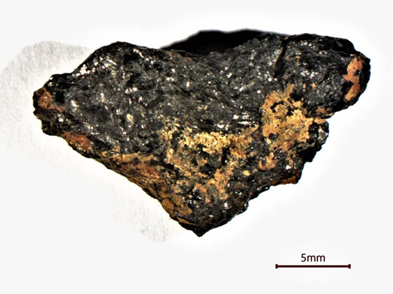 علماء يتحدثون عن وصول صخور فضائية لكوكب الأرض.. وجدوا بعضا بمصر صورة رقم 2