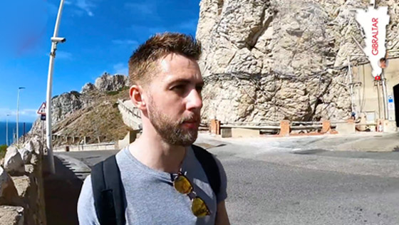 أيرلندي يقطع حافة جبل طارق كاملة سيرا على الأقدام خلال 12 ساعة! صورة رقم 1
