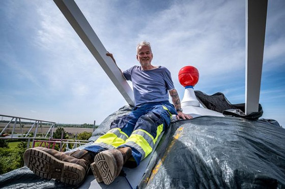 ينتقل للعيش في طاحونة للتخلص من فواتير الكهرباء صورة رقم 5