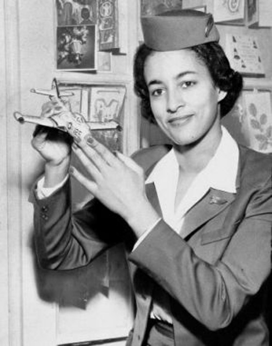 مواقف صعبة وتصرفات في غاية الشجاعة: أشهر 10 مضيفات طيران عبر التاريخ صورة رقم 7