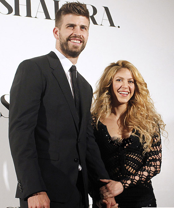  سقوط شاكيرا بشكل مفاجئ على المسرح يثير القلق لدى الجمهور صورة رقم 3