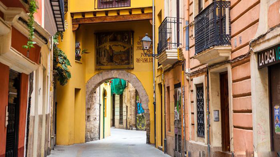 بالصور: تعرفوا إلى المدن الأوروبية الأغنى بالشمس صورة رقم 4