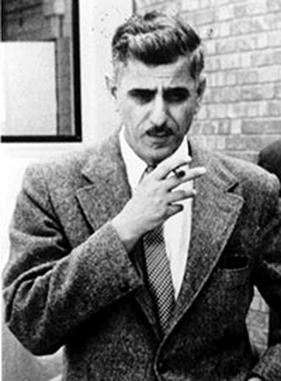 الفيزيائي آينشتاين مع عالم عراقي؟! صورة تقلب مواقع التواصل، ما حقيقتها؟ صورة رقم 6