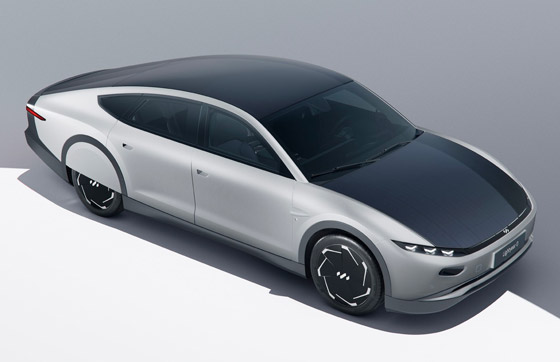 جاهزة للإنتاج.. تعرفوا إلى أول سيارة تستعين بالطاقة الشمسية في العالم صورة رقم 1