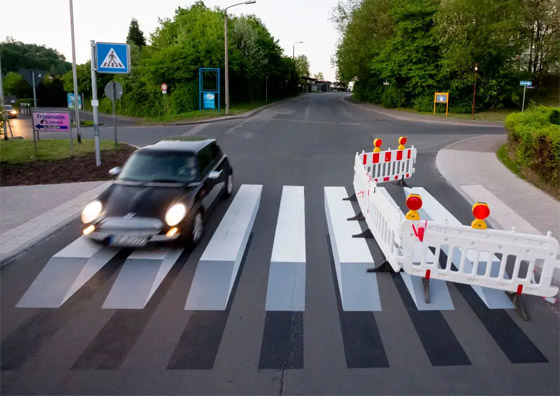 طريقة ولا أذكى لإجبار السيارات على تخفيف السرعة.. فيديو صورة رقم 10