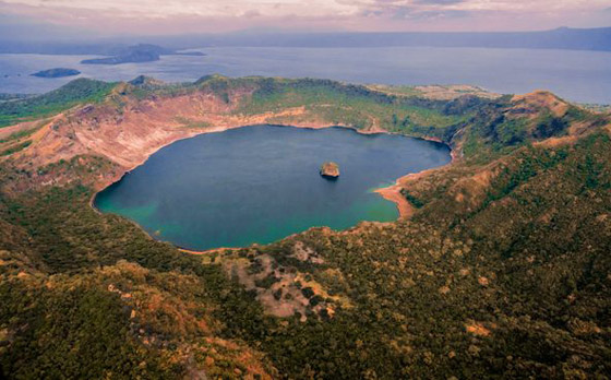 إحداها مليئة بالعرائس المرعبة وأخرى 