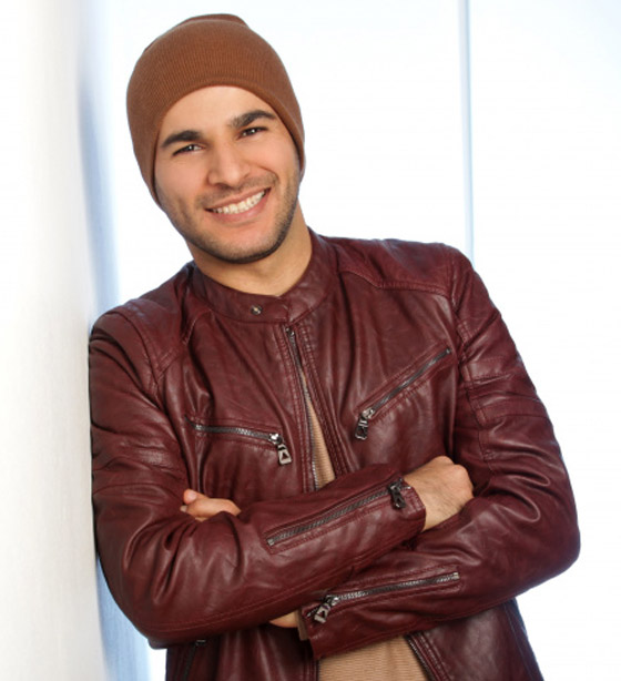 فيديو وصور: مهندس يمني يبتكر نموذجا لفندق طائر يحلق بالسماء لسنوات صورة رقم 5