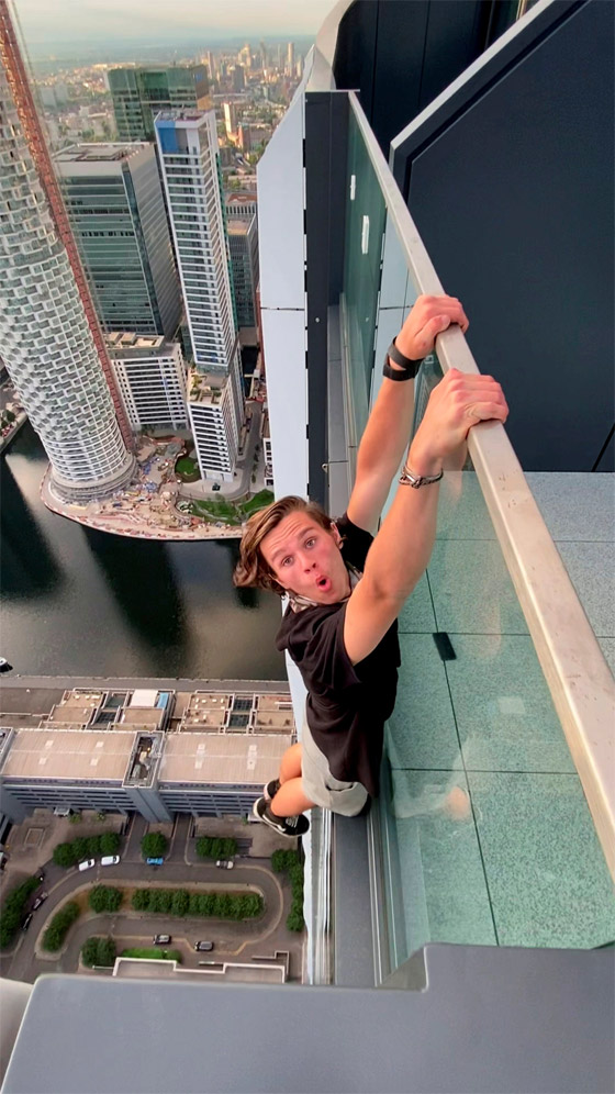 هاو للتسلق يخوض تجربة جنونية في دبي! تدلى من ناطحة سحاب على ارتفاع 390 مترا صورة رقم 10