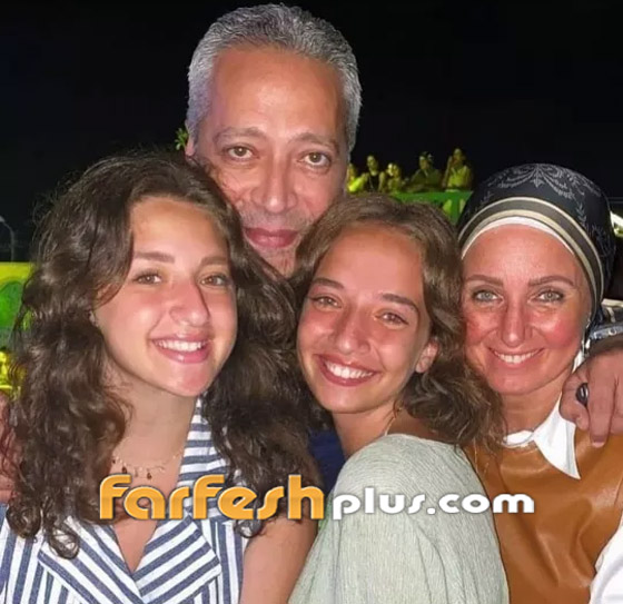 ابنة تامر أمين تدهش الجمهور بجمالها الأوروبي بحفل تخرجها.. وتشارك والدها بفيديو مضحك صورة رقم 4 ابنة تامر أمين تدهش الجمهور بجمالها الأوروبي بحفل تخرجها.. وتشارك والدها بفيديو مضحك صورة رقم 4
