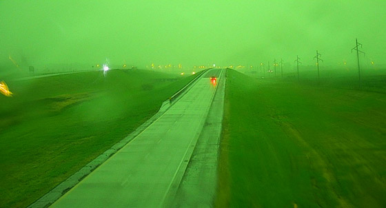 السماء خضراء.. ظاهرة غريبة ترعب مدينة أمريكية! صور صورة رقم 5