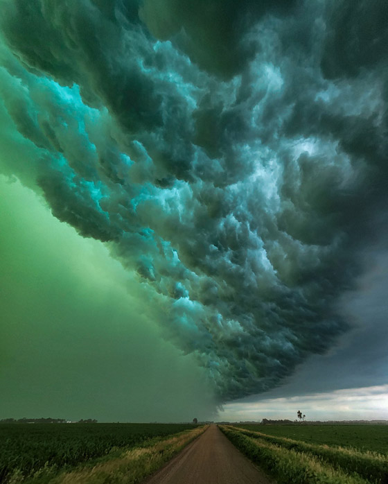 السماء خضراء.. ظاهرة غريبة ترعب مدينة أمريكية! صور صورة رقم 6