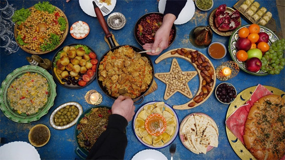 بالغت بتناول الطعام غير الصحي خلال العيد؟ مشروبات ووجبات خفيفة ستشعر بالتحسن صورة رقم 2