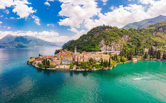 بالصور: جولة سياحية صيفية على 3 بحيرات شهيرة في العالم صورة رقم 1